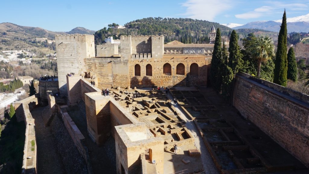 Alcazaba el hamra sarayi granada Alcazaba – Granada’nın tarihi kalesi