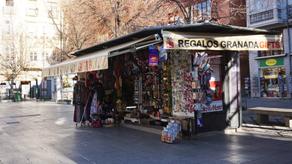 granadada alisveris hediyelik Granada Alışveriş Rehberi – El işi ürünler ve geleneksel hediyelikler