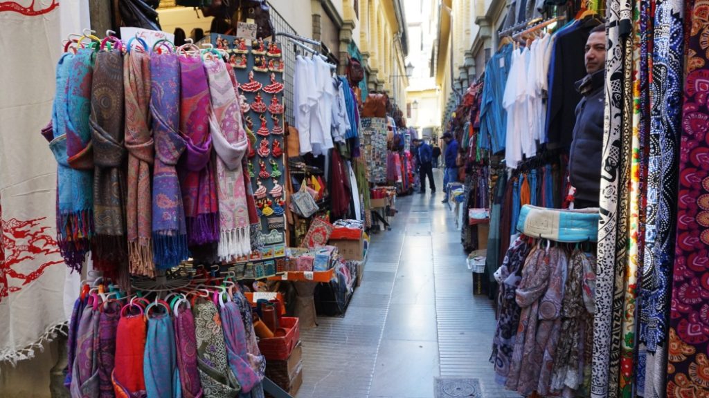 la alcaiceria granada 1 La Alcaicería – Granada’nın tarihi çarşısı