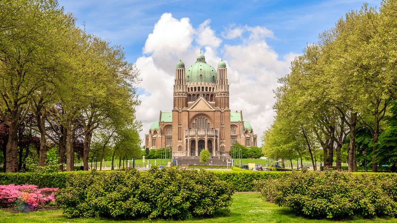 Brüksel gezilecek yerler National Basilica of Sacred Heart Brussels