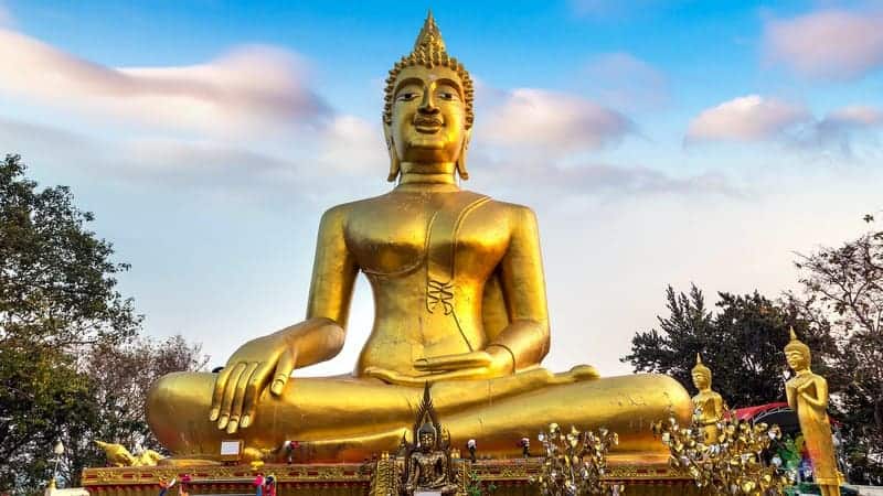 Big Buddha Wat Phra Yai Temple Pattaya places to visit