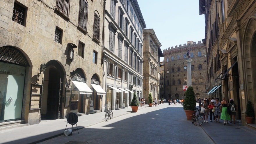 Via dei Tornabuoni Floransa alışveriş caddesi