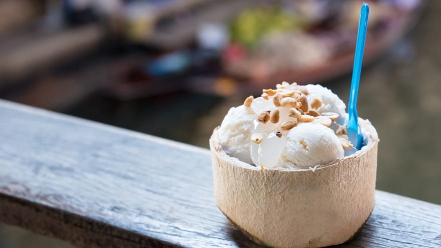 Bangkok'ta ne yemeli? Coconut Ice Cream