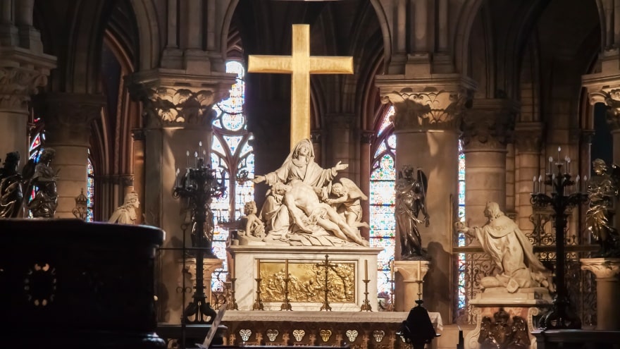 Pieta Notre Dame Katedrali