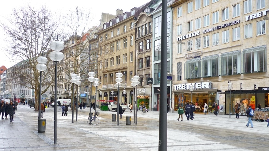 Neuhauserstrasse Münih alışveriş caddesi