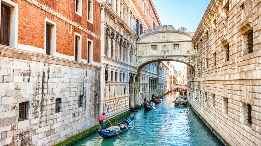 Ahlar Köprüsü Venedik gezilecek yerler