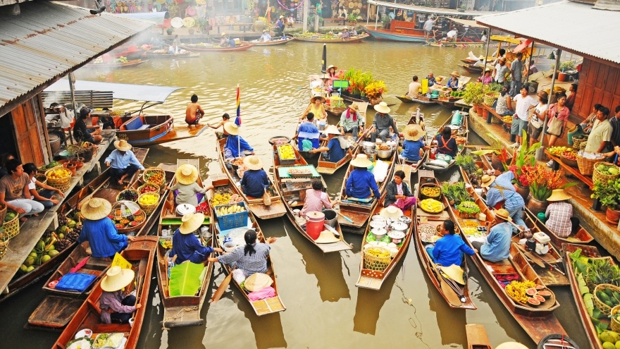 Bangkok gezilecek yerler Yüzen Çarşı