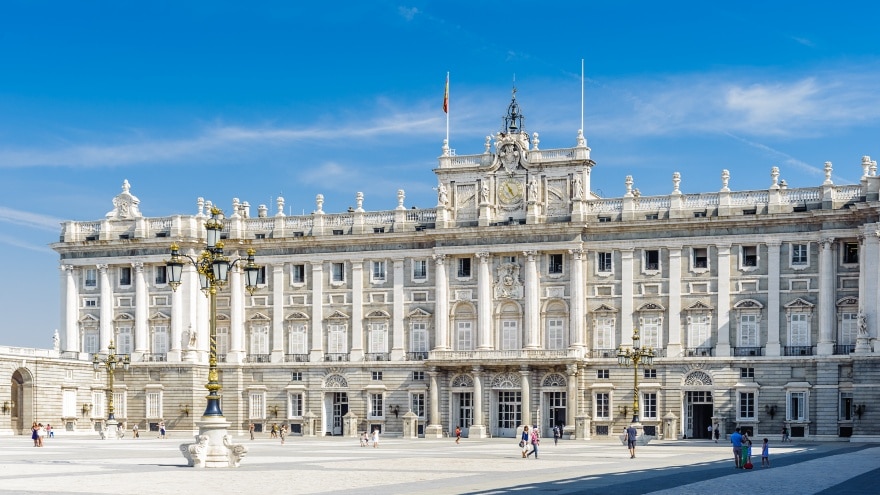 Madrid Kraliyet Sarayı Madrid'de nereler gezilmeli?
