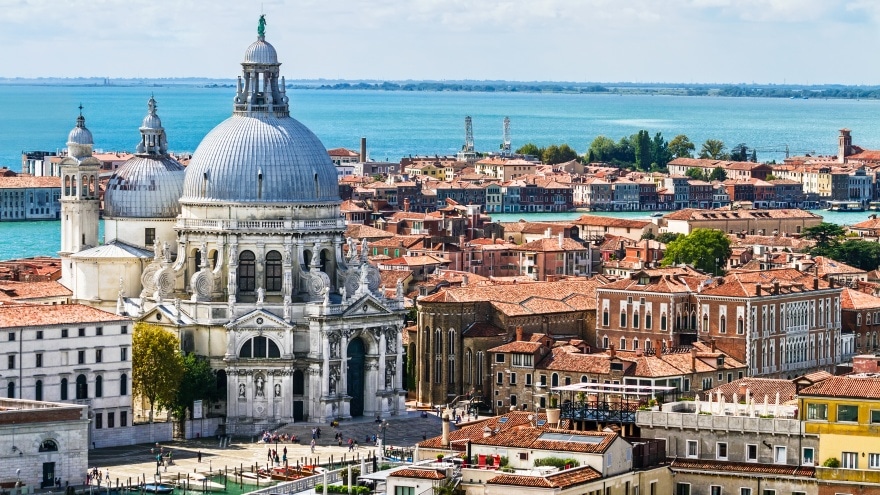 Santa Maria della Salute Venedik görülecek yerler