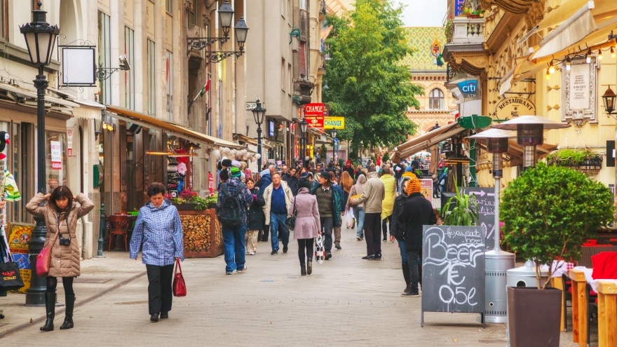 Vaci Utca Caddesi Budapeşte gezilecek yerler