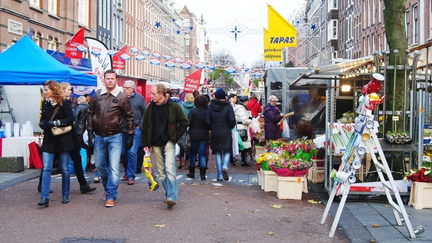 Albert Cuypmarkt Amsterdam'da nerede alışveriş yapılır?