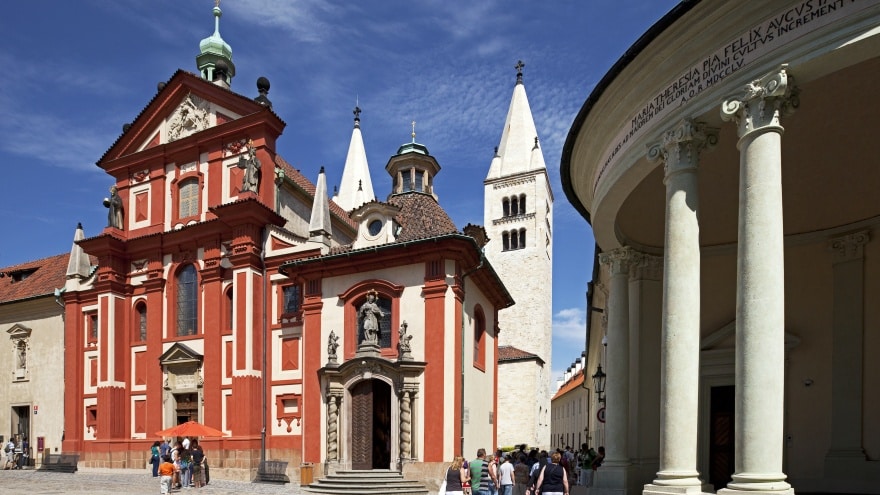 Prag Kalesi Aziz George Manastırı