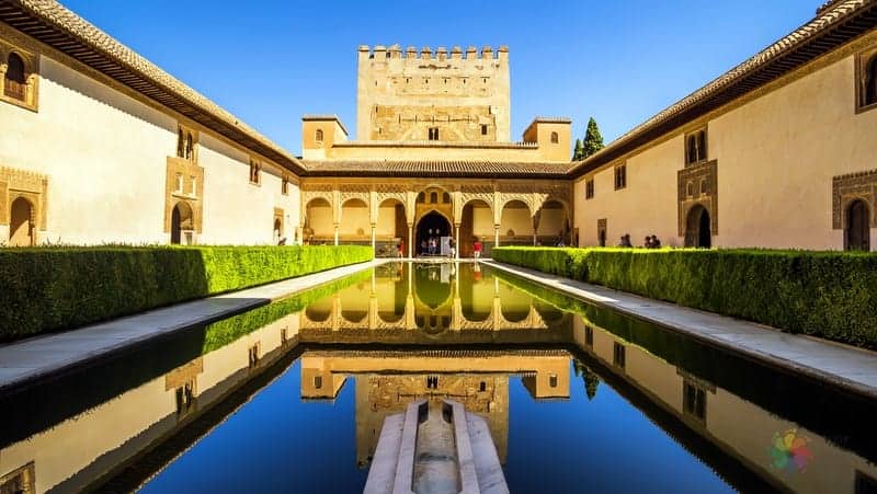 Endülüs gezilecek yerler El Hamra Sarayı Granada