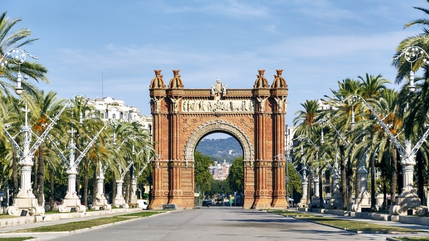 Barselona'da görülecek yerler Arc de Triomf