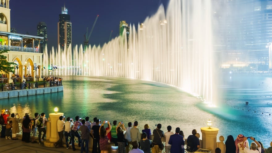 The Dubai Fountain Dubai'de yapılacak şeyler