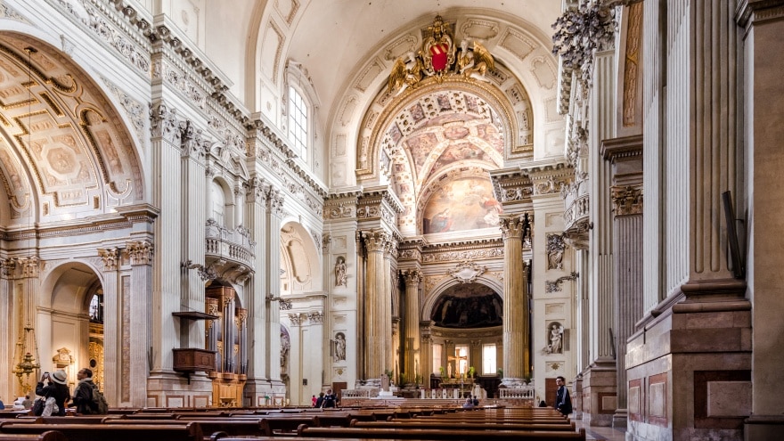 Cattedrale di San Pietro Bologna'da gezilecek yerler