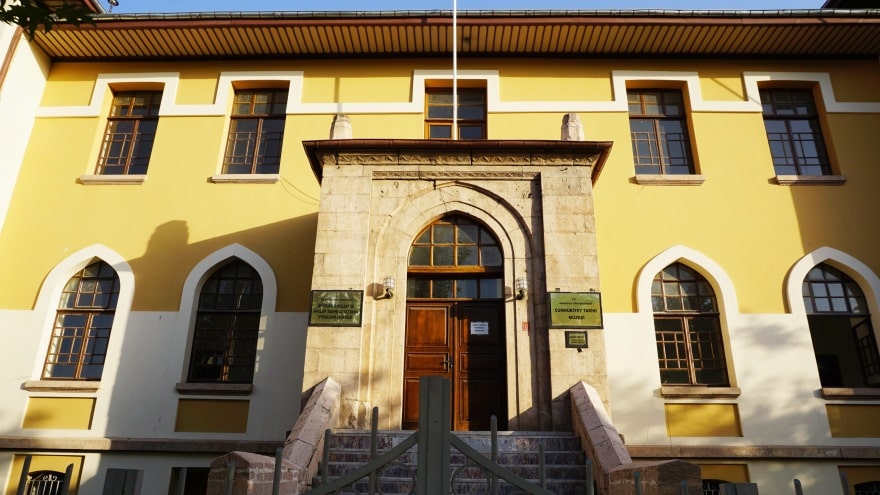 Cumhuriyet Tarihi Müzesi Eskişehir Odunpazarı gezilecek yerler