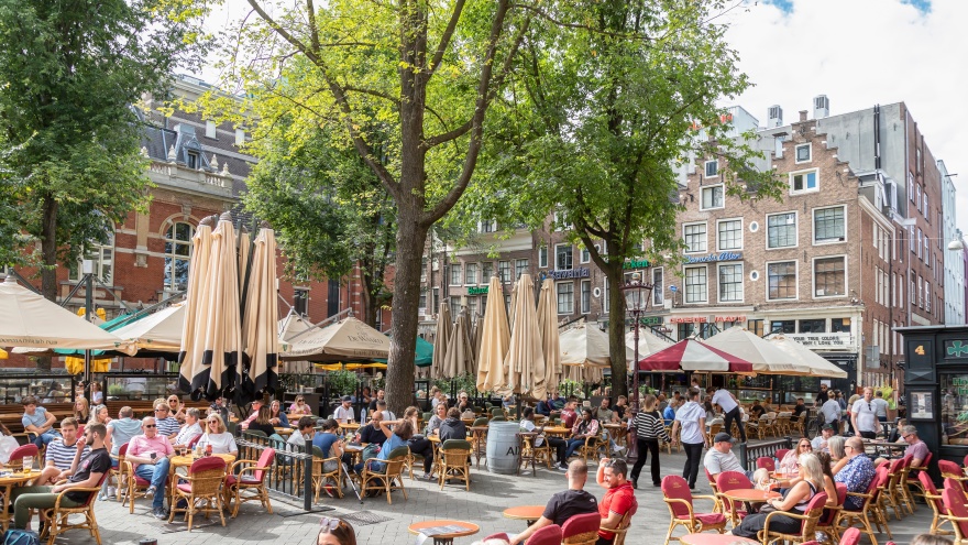 Leidseplein Amsterdam'da kalınacak yerler