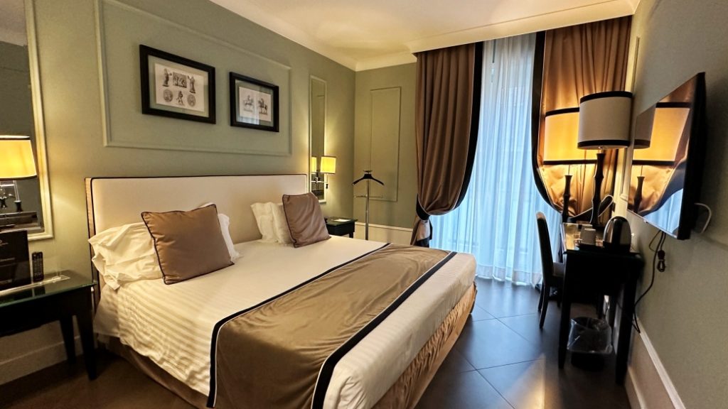 Napoli şehir merkezinde otel tavsiyesi