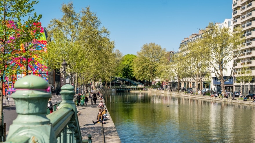 Canal St Martin Paris'te konaklama yapılacak yerler