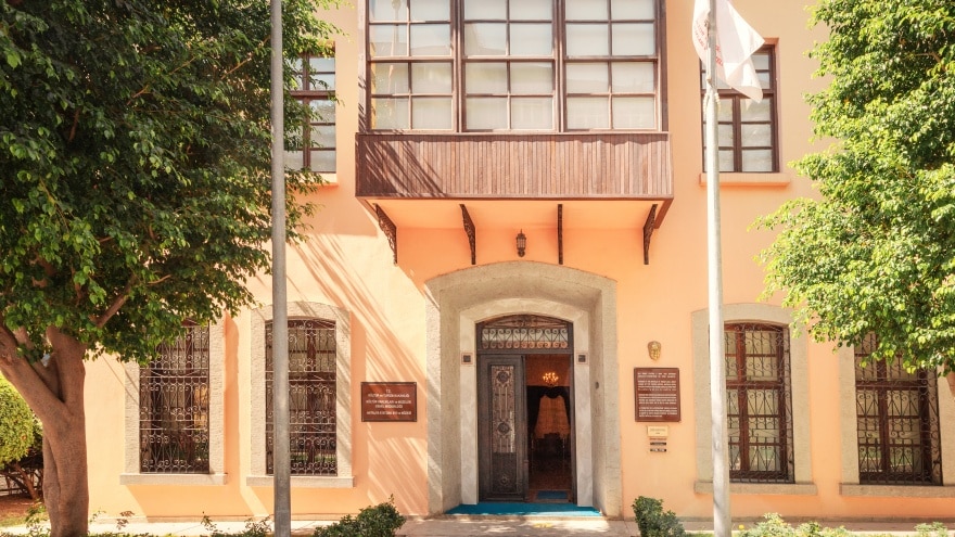 Atatürk Evi Antalya gezilecek yerler