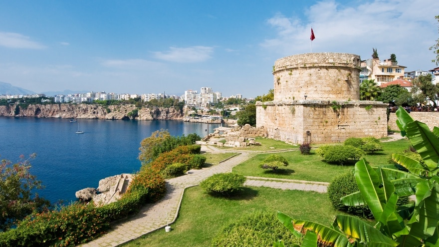 Hıdırlık Kulesi Antalya'da nereler gezilir?