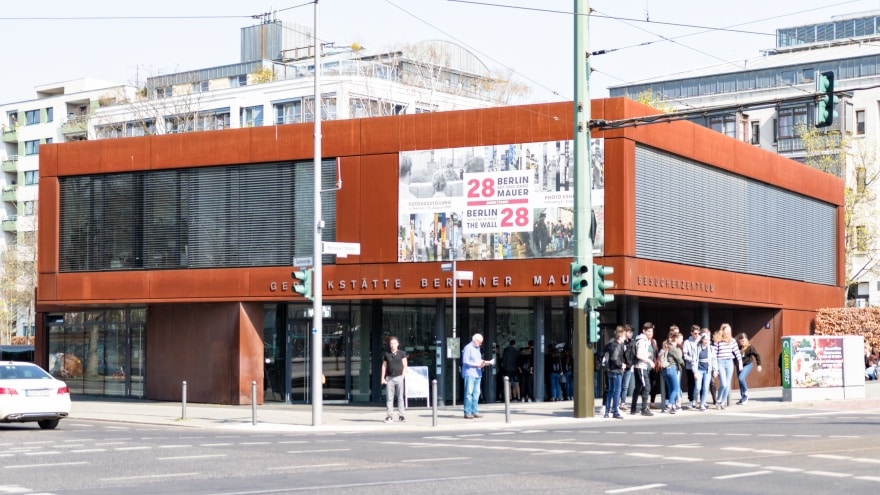 Visitor Center of The Berlin Wall Memorial Berlin'de gezilecek yerler
