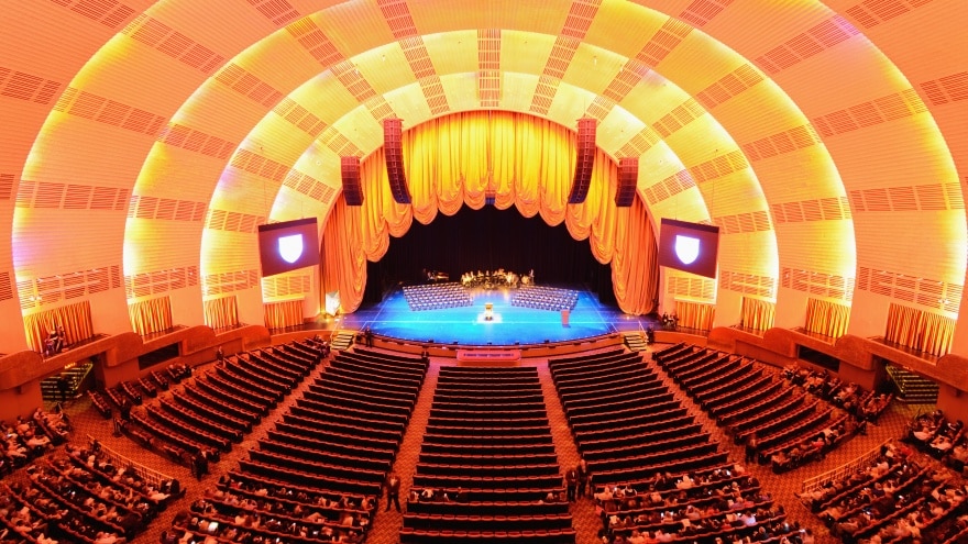 Radio City Music Hall New York'ta gezilmesi gereken yerler