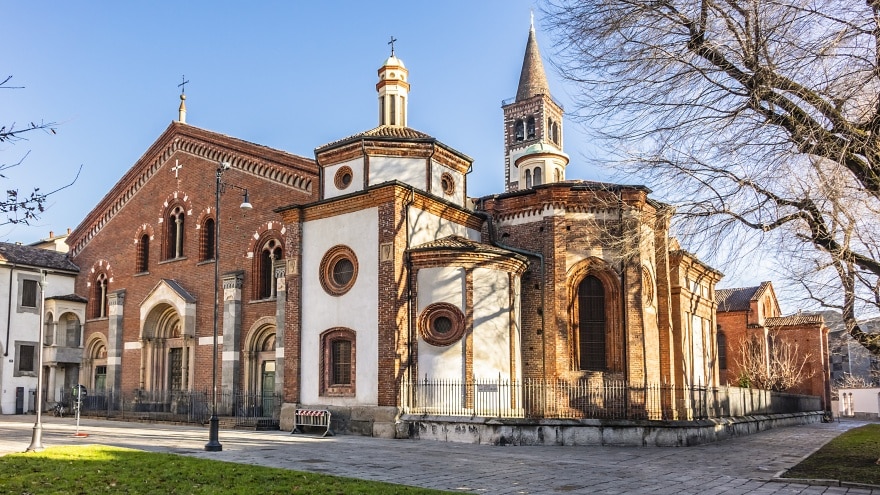 Basilica de Sant Eustorgio Milano'da nereler gezilir?