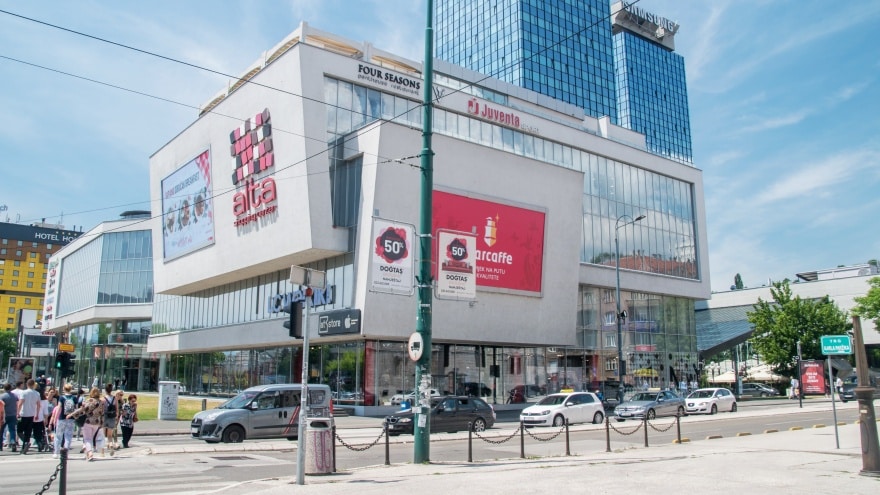 Alta Shopping Center Saraybosna'da nerede alışveriş yapılır?
