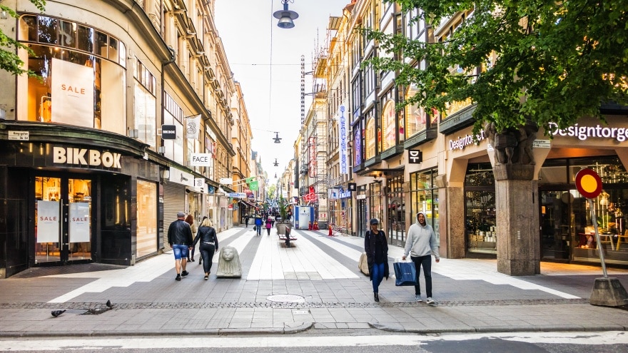 Drottninggatan Stockholm'de nerede alışveriş yapılır?