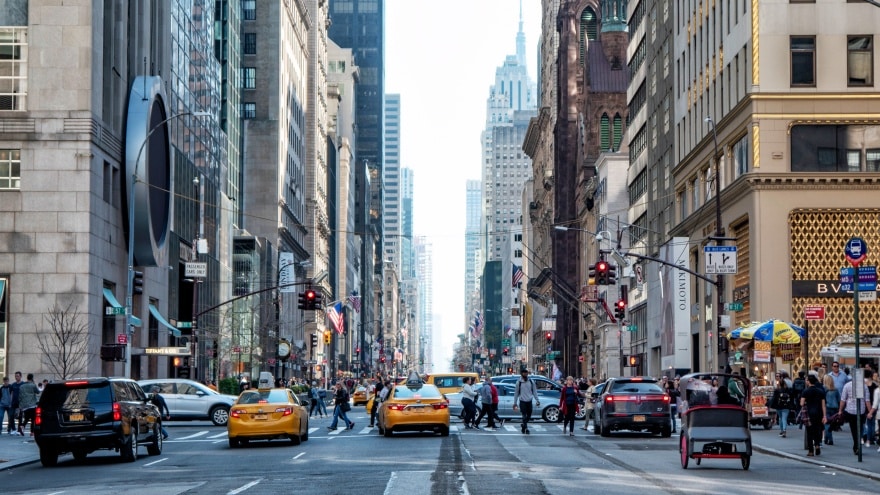 Fifth Avenue New York'ta nerede alışveriş yapılır?