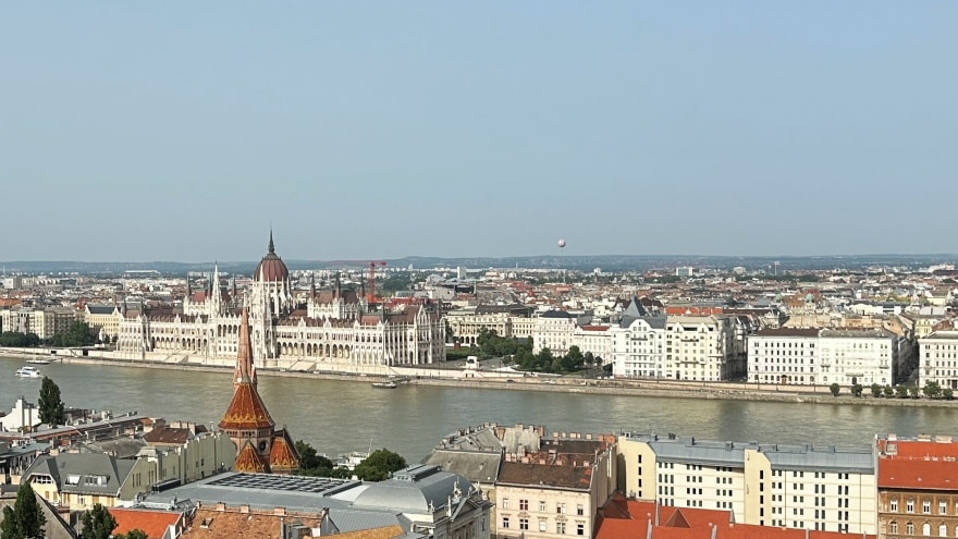 Belvaros Lipotvaros Budapeşte'nin hangi bölgesinde kalmalı?