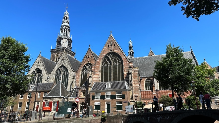 Oude Kerk Amsterdam gezilecek yerler
