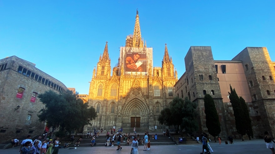 Barcelona Cathedral Barselona'da gezip görülecek yerler