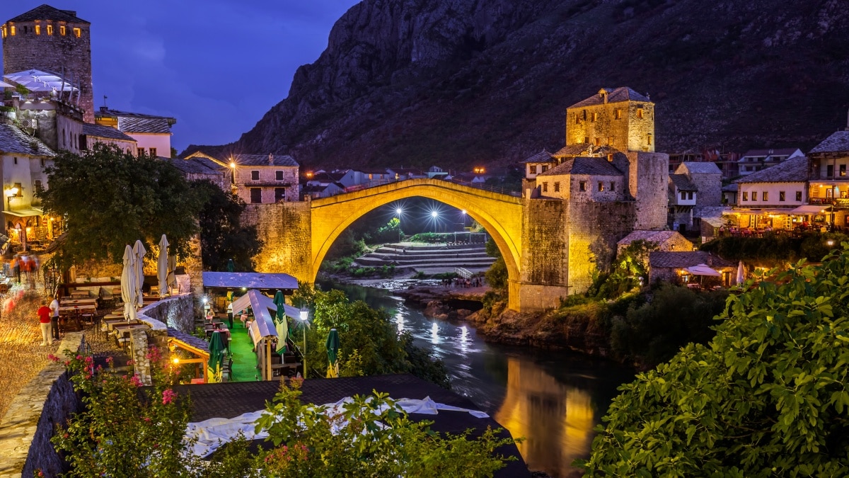 Mostar'da nerede kalınır?
