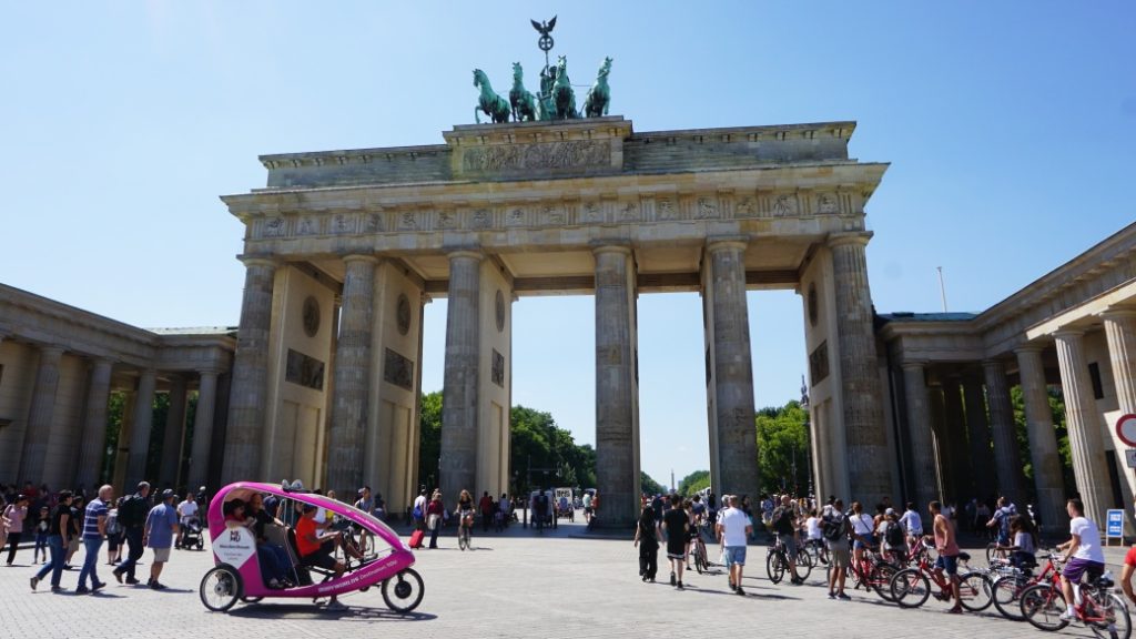 brandenburg kapisi berlin Brandenburg Kapısı – Berlin’in Simgesi