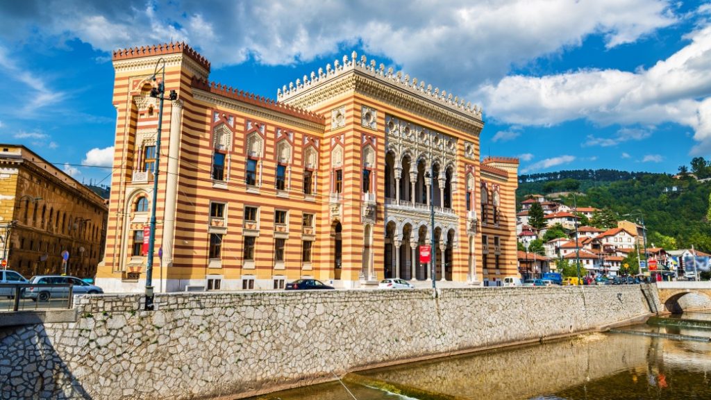 milli kutuphane saraybosna Saraybosna Milli Kütüphanesi – Mimari zarafet ve dirilişin sembolü
