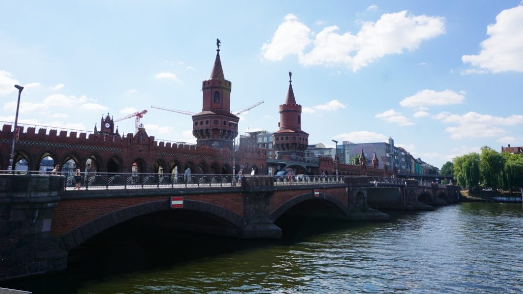 oberbaum koprusu berlin Oberbaum Köprüsü – Spree Üzerinde Sembol