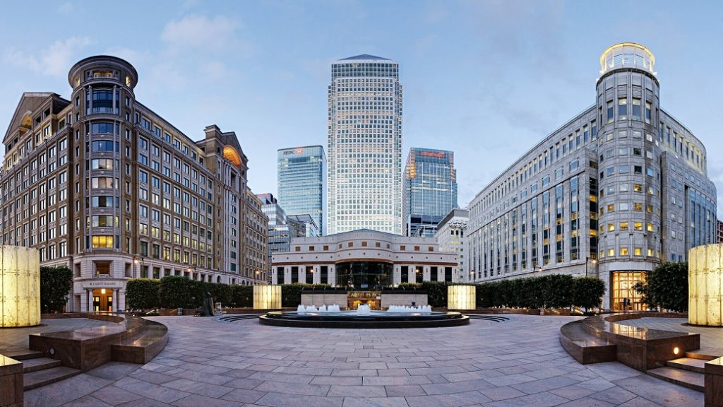 Canary Wharf – Londra’nın modern finans merkezi