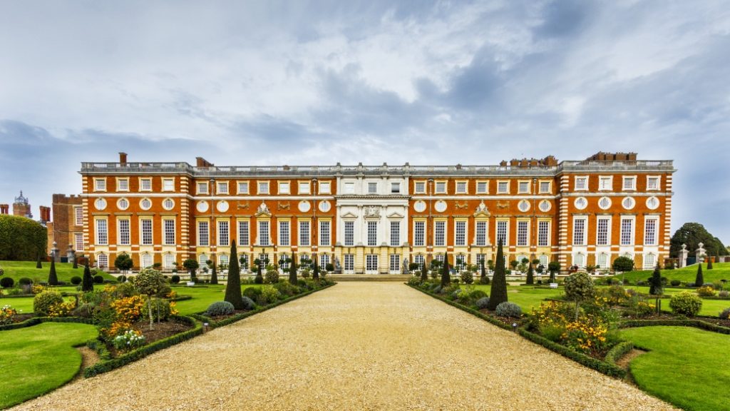 Hampton Court Sarayı – Tudor döneminin ihtişamı