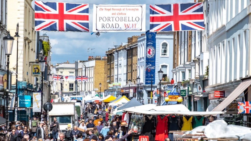 Portobello Road Market – Antikacılar ve sokak lezzetleri pazarı