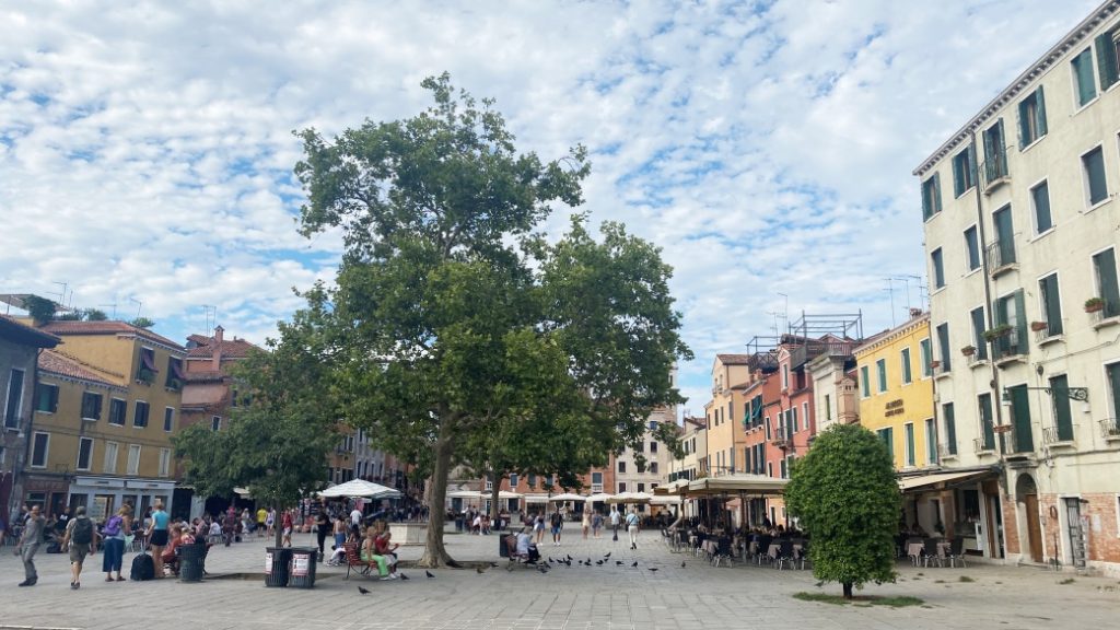 campo santa margherita venedik Campo Santa Margherita – Venedik’in öğrenci meydanı