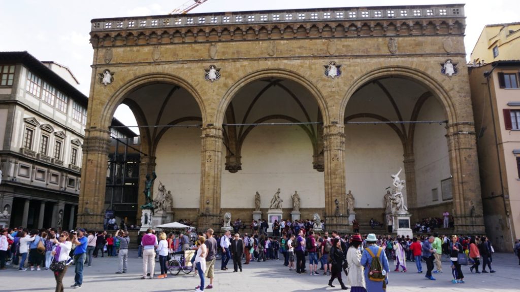Loggia dei Lanzi – Heykel sanatının açık hava galerisi