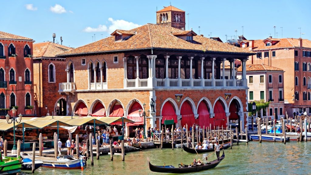 mercato di rialto venedik Rialto Pazarı – Venedik’in geleneksel alışveriş noktası