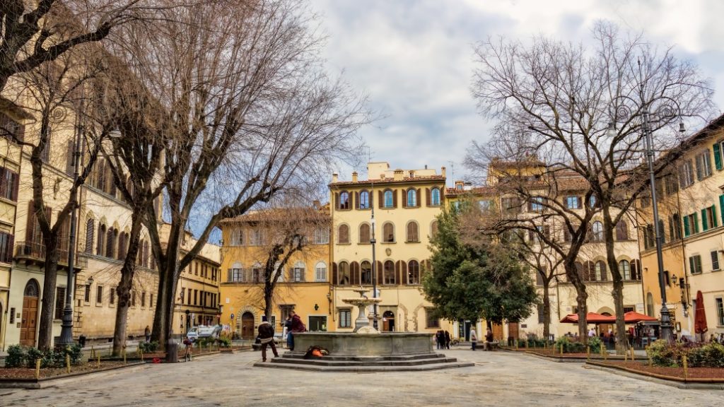 Piazza Santo Spirito – Sanatçıların ve öğrencilerin meydanı