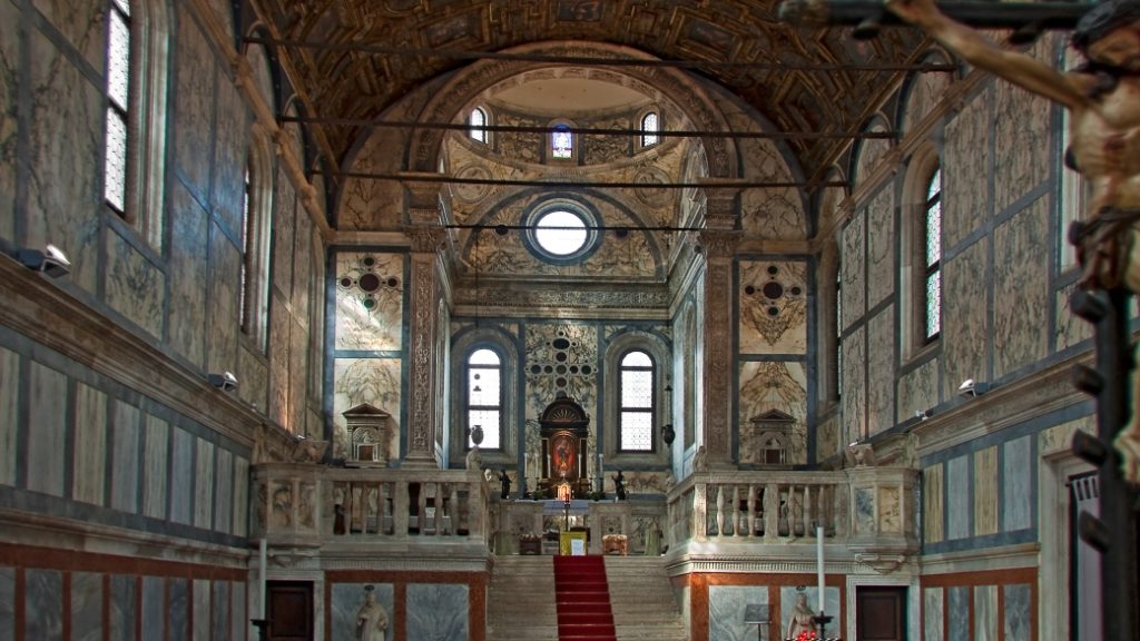 santa maria dei miracoli venedik Santa Maria dei Miracoli – Mermer zarafetiyle küçük bir bazilika