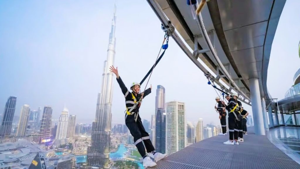 Sky Views Observatory – Cam köprüde adrenalin