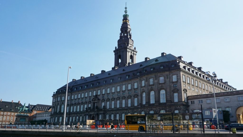 Christiansborg Sarayı – Kopenhag’ın siyasi ve tarihi merkezi