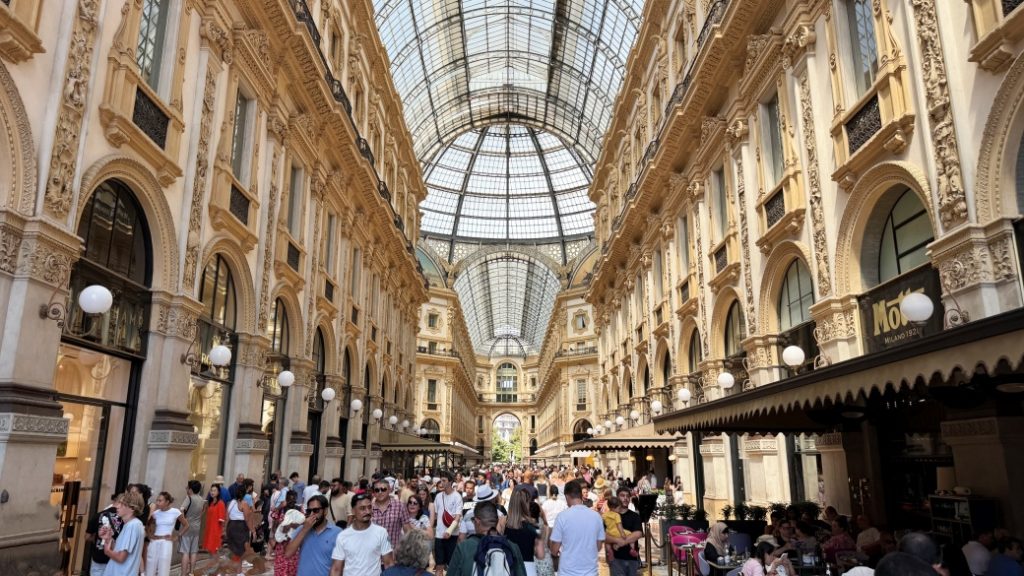 Galleria Vittorio Emanuele II – Milano’nun şık pasajı